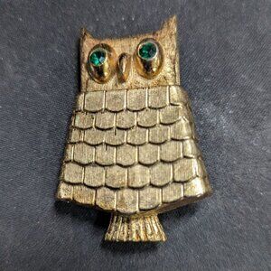 Avon Vintage Owl Perfume Holder Gold Tone With Green Jewels Hinged Retro Collect